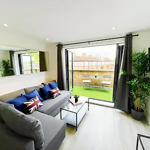 lux-apartments-in-bermondsey.cambridgehotelsuk.com/